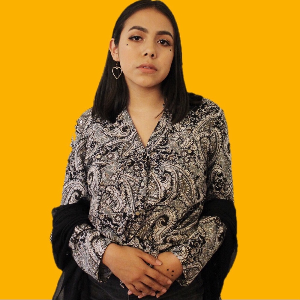 Vintage 90s does 60s / 70s paisley button up